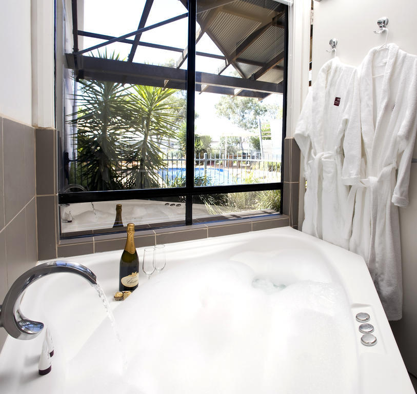 Majestic Oasis Apartments Port Augusta Bagian luar foto